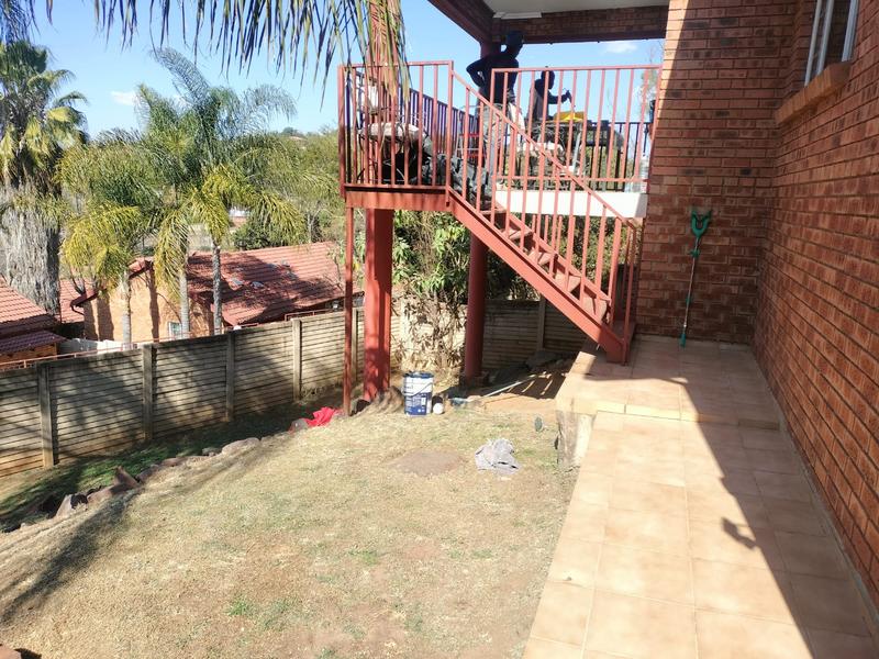 To Let 3 Bedroom Property for Rent in Waterkloof Heights Gauteng
