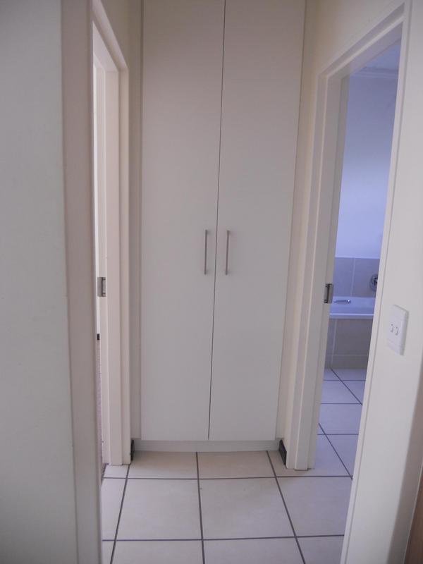 To Let 1 Bedroom Property for Rent in Bryanston Gauteng