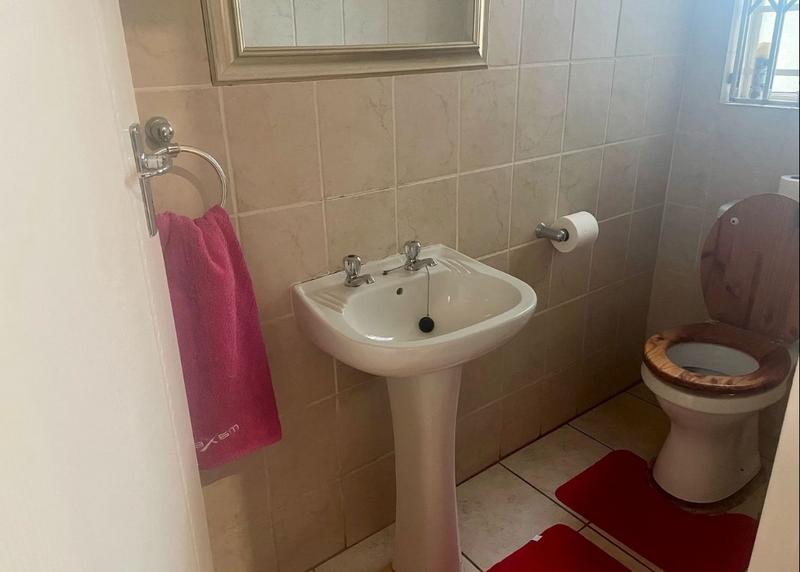 2 Bedroom Property for Sale in Annlin Gauteng