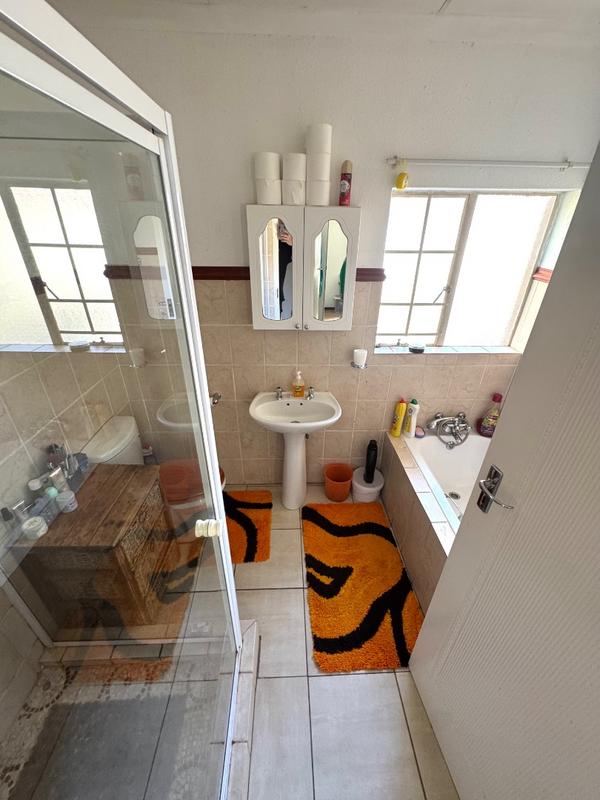 2 Bedroom Property for Sale in Annlin Gauteng