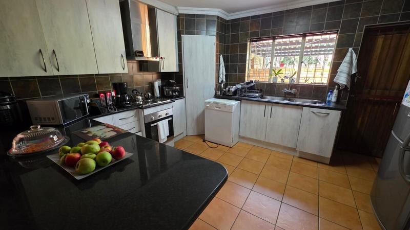 4 Bedroom Property for Sale in Doornpoort Gauteng