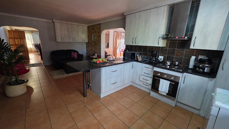 4 Bedroom Property for Sale in Doornpoort Gauteng