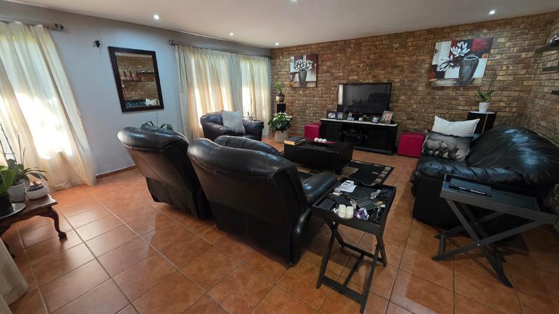 4 Bedroom Property for Sale in Doornpoort Gauteng