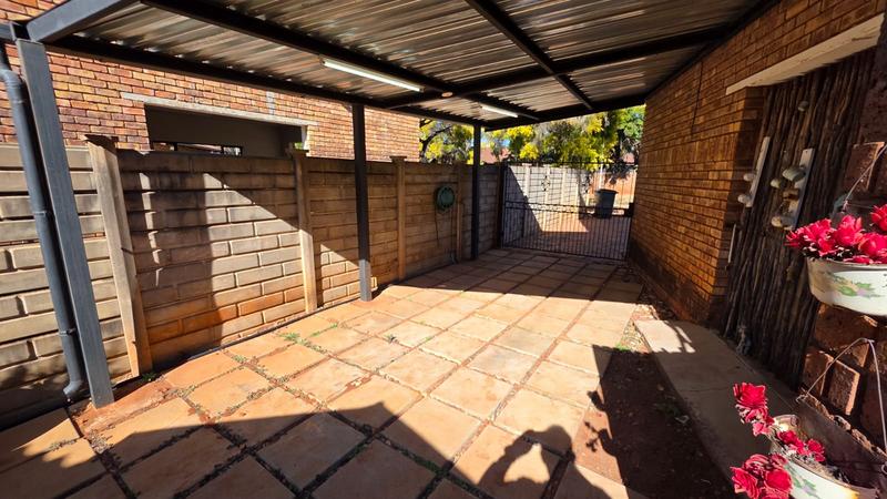 3 Bedroom Property for Sale in Doornpoort Gauteng