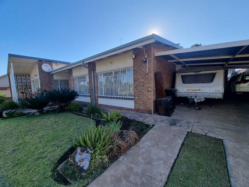 4 Bedroom Property for Sale in Florentia Gauteng