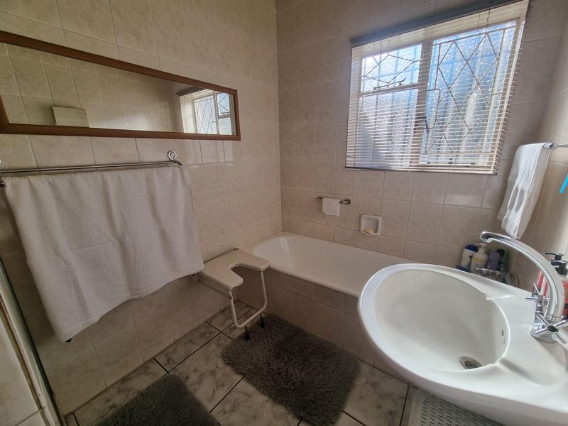 4 Bedroom Property for Sale in Florentia Gauteng