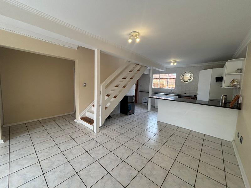 4 Bedroom Property for Sale in Allens Nek Gauteng