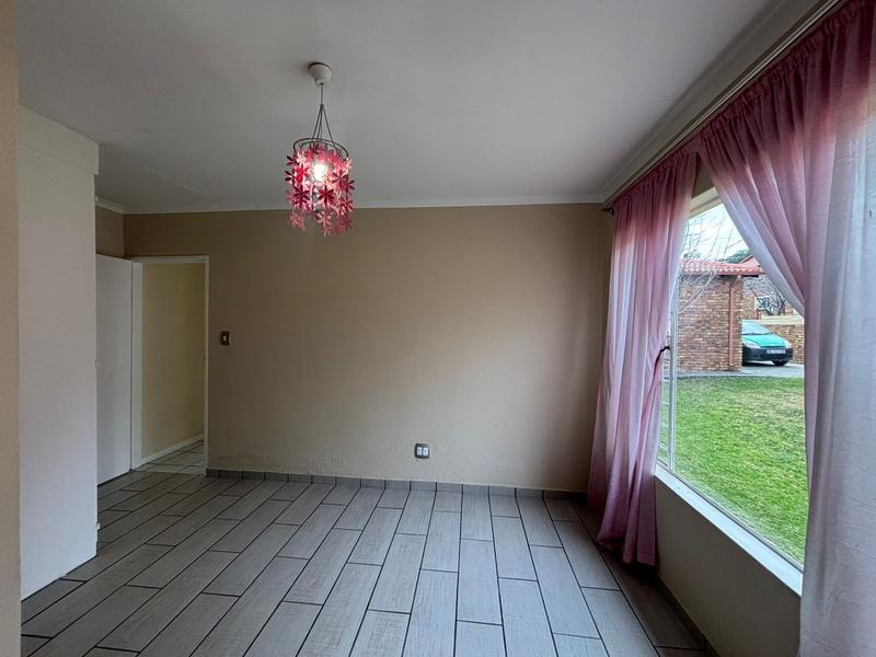 4 Bedroom Property for Sale in Allens Nek Gauteng