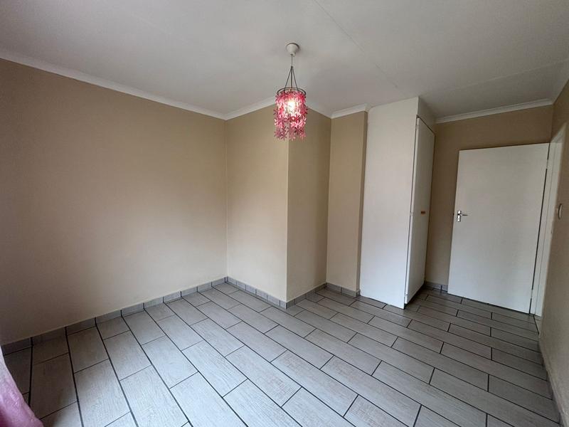 4 Bedroom Property for Sale in Allens Nek Gauteng