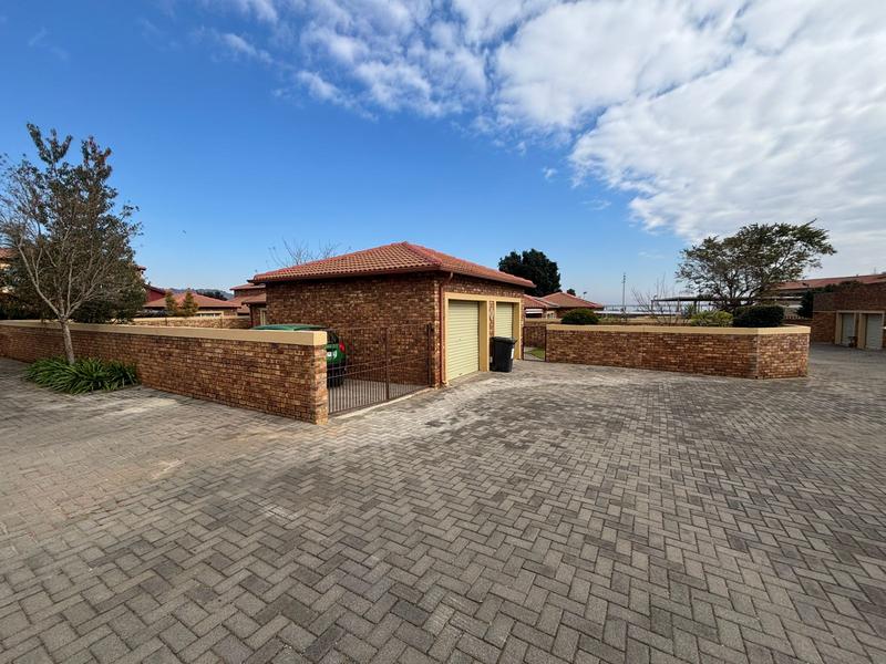 4 Bedroom Property for Sale in Allens Nek Gauteng