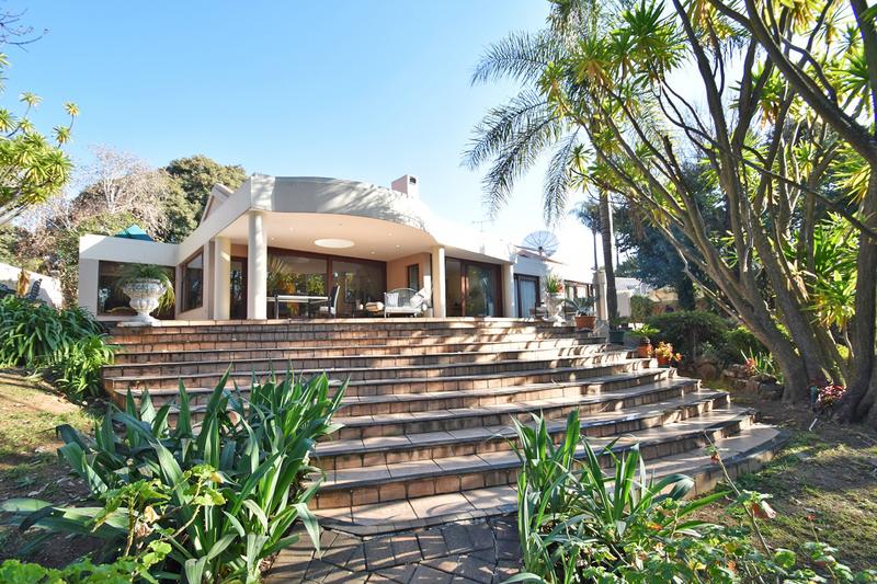 6 Bedroom Property for Sale in Hurlingham Gauteng