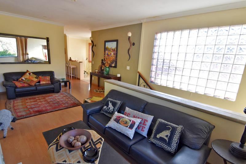 6 Bedroom Property for Sale in Hurlingham Gauteng