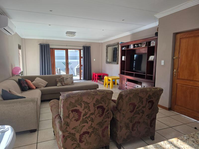 4 Bedroom Property for Sale in Sunninghill Gauteng