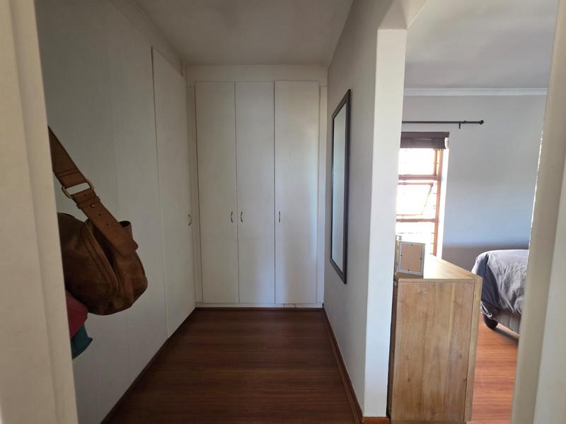4 Bedroom Property for Sale in Sunninghill Gauteng