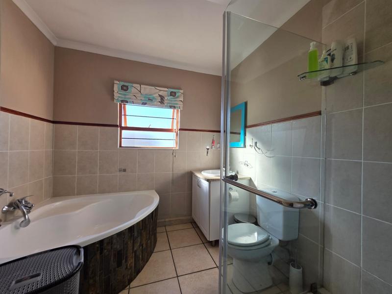 4 Bedroom Property for Sale in Sunninghill Gauteng