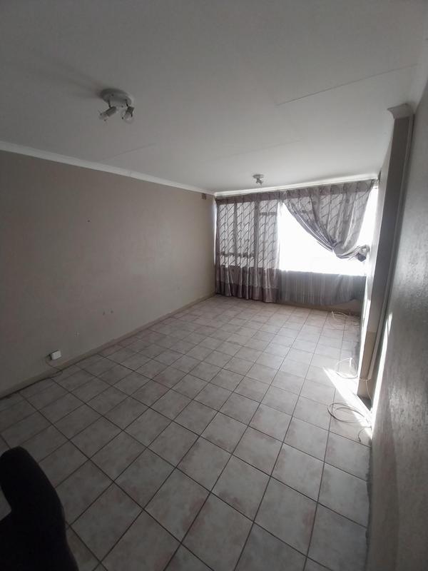 2 Bedroom Property for Sale in Laudium Gauteng