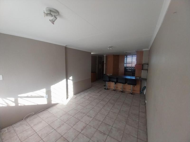2 Bedroom Property for Sale in Laudium Gauteng