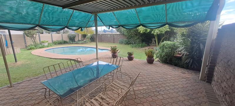 3 Bedroom Property for Sale in Groeneweide Gauteng