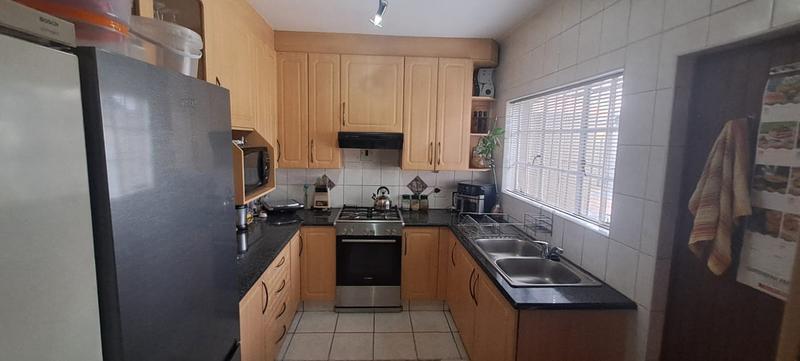 3 Bedroom Property for Sale in Groeneweide Gauteng