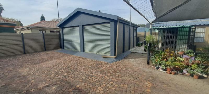 3 Bedroom Property for Sale in Groeneweide Gauteng
