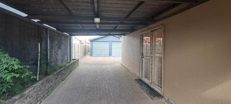 3 Bedroom Property for Sale in Groeneweide Gauteng