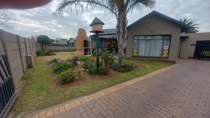 3 Bedroom Property for Sale in Van Dyk Park Gauteng