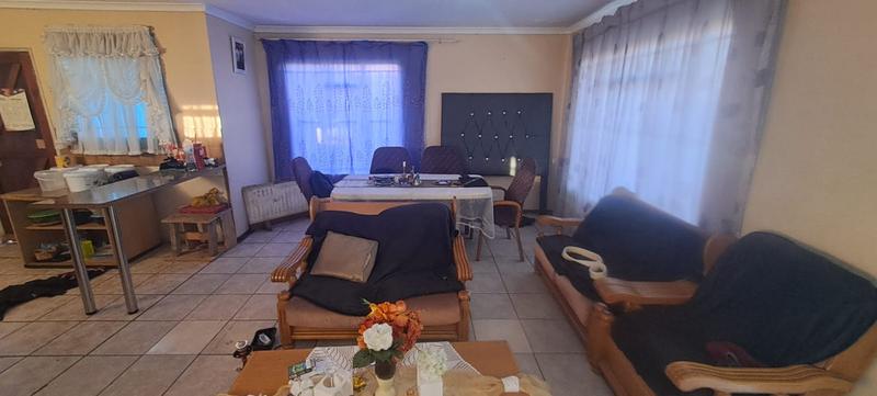5 Bedroom Property for Sale in Windmill Park Gauteng