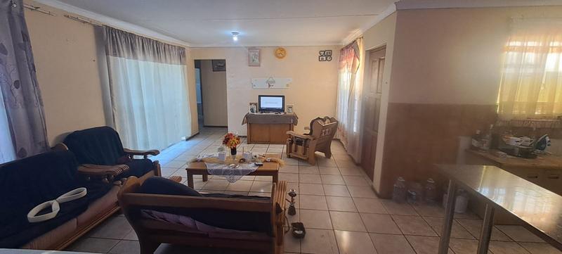 5 Bedroom Property for Sale in Windmill Park Gauteng