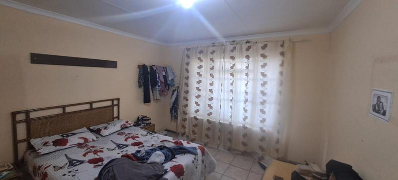 5 Bedroom Property for Sale in Windmill Park Gauteng