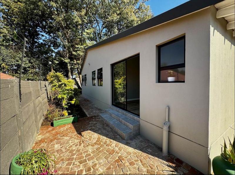 To Let 3 Bedroom Property for Rent in Bryanston Gauteng