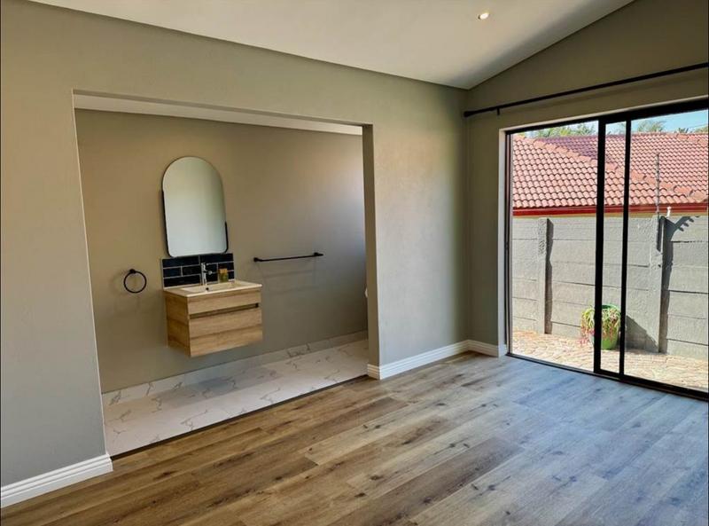 To Let 3 Bedroom Property for Rent in Bryanston Gauteng
