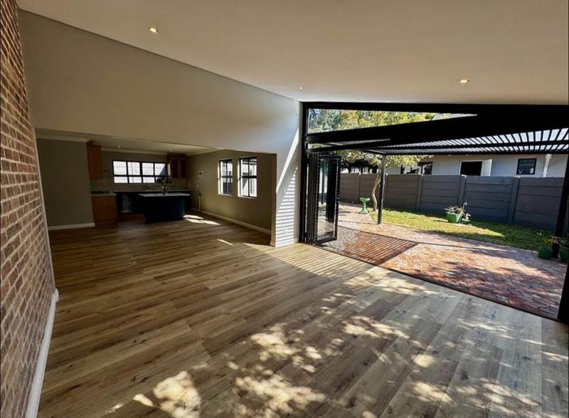 To Let 3 Bedroom Property for Rent in Bryanston Gauteng