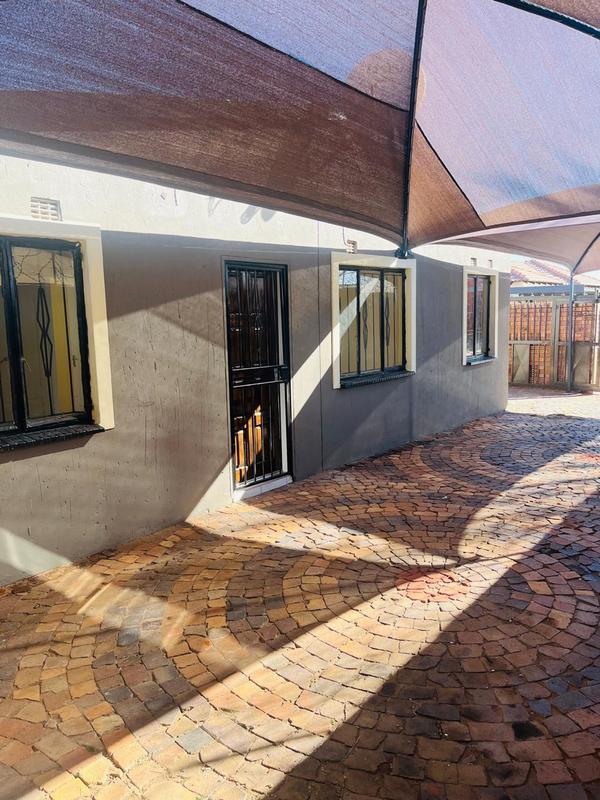 3 Bedroom Property for Sale in Protea Glen Gauteng