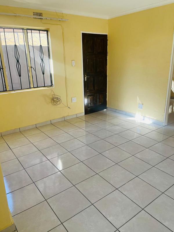 3 Bedroom Property for Sale in Protea Glen Gauteng