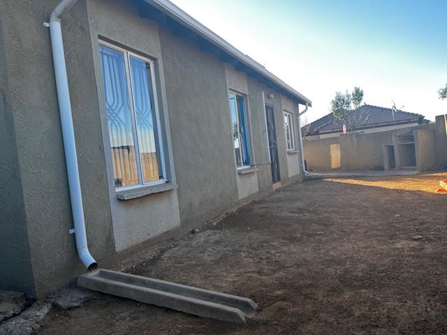 3 Bedroom Property for Sale in Windmill Park Gauteng