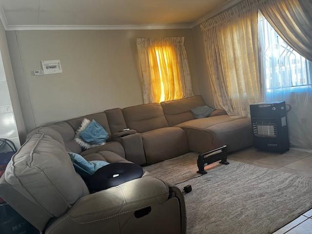 3 Bedroom Property for Sale in Windmill Park Gauteng