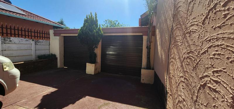 To Let 3 Bedroom Property for Rent in Elspark Gauteng