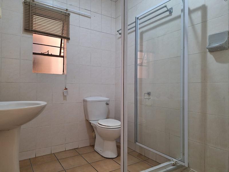 To Let 2 Bedroom Property for Rent in Sonneveld Gauteng