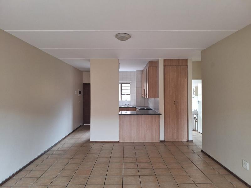 To Let 2 Bedroom Property for Rent in Sonneveld Gauteng
