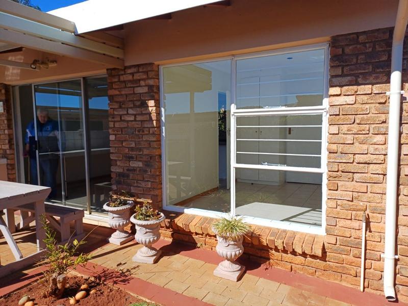 1 Bedroom Property for Sale in Panorama Estate Gauteng