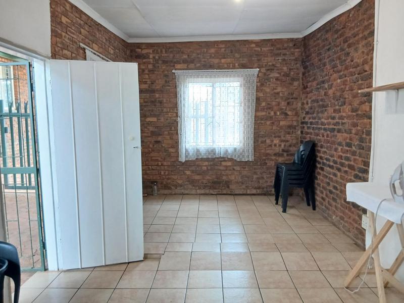To Let 1 Bedroom Property for Rent in Danville Gauteng