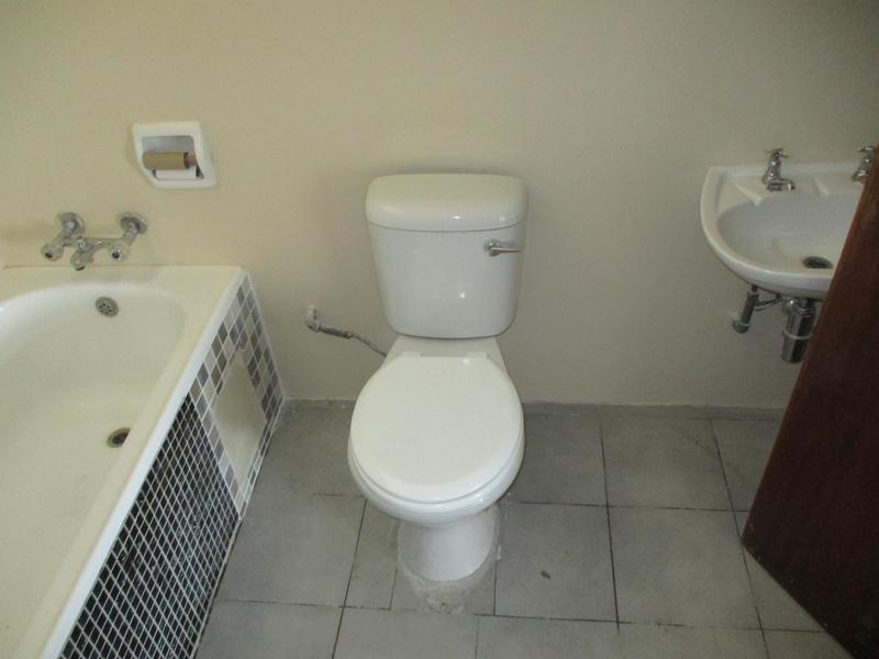 To Let 1 Bedroom Property for Rent in Nieuw Muckleneuk Gauteng