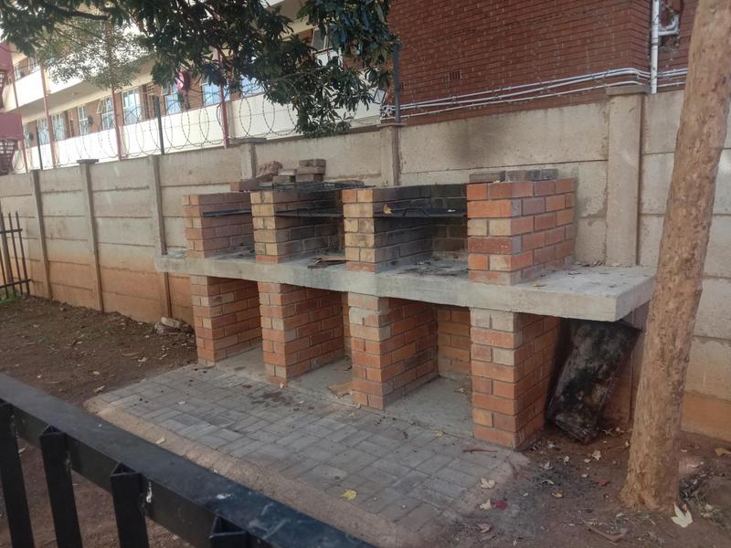 2 Bedroom Property for Sale in Sunnyside Gauteng