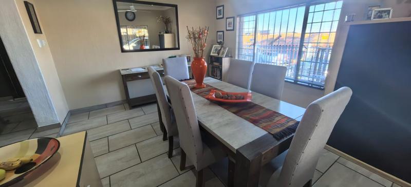 4 Bedroom Property for Sale in Witpoortjie Gauteng