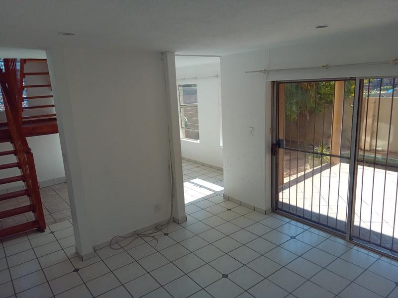 3 Bedroom Property for Sale in Wierda Park Gauteng