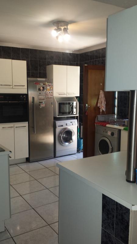 To Let 3 Bedroom Property for Rent in Beyers Park Gauteng