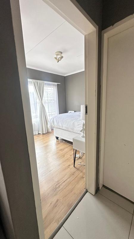 To Let 2 Bedroom Property for Rent in Little Falls Gauteng