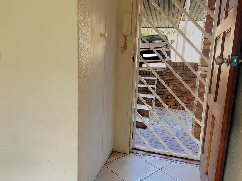 To Let 1 Bedroom Property for Rent in Whiteridge Gauteng