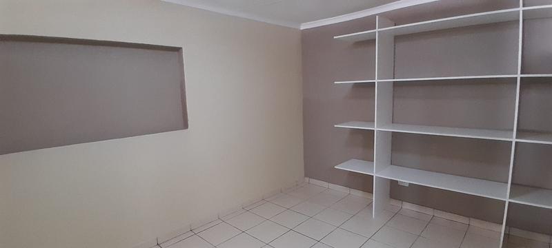 To Let 3 Bedroom Property for Rent in Farrarmere Gauteng