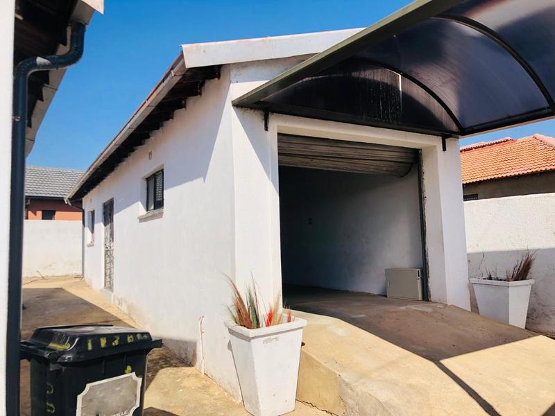 3 Bedroom Property for Sale in Dobsonville Gauteng